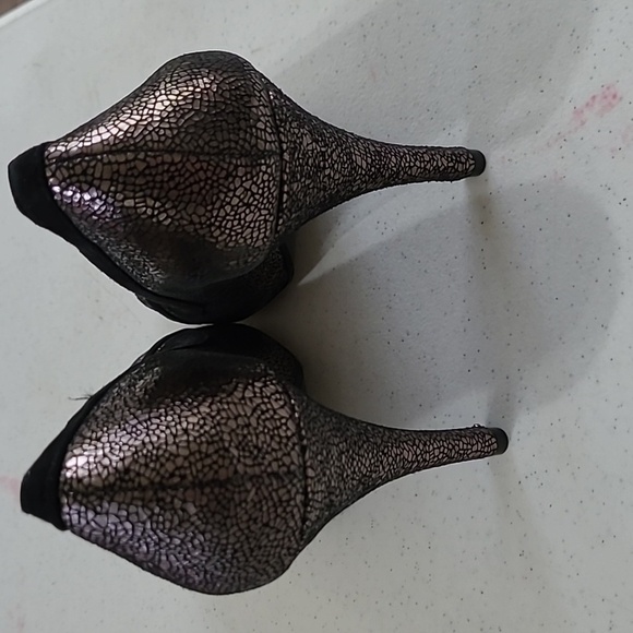 BCBGeneration peep toe heels size 9 - Picture 5 of 9